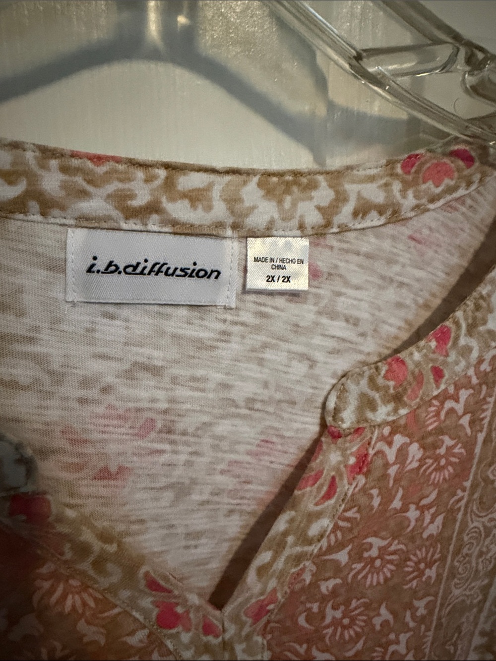 Bundle of 2 Lightweight V-Neck Tunics - Picture 8 of 8
